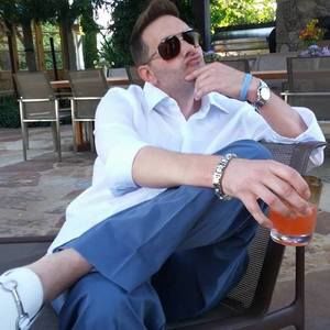 Meet your Posher, Lawrence